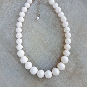 Simple white necklace, White jewelry, Gift for women,Gift for sister, for mother, Birthday gift,collier blanc image 2
