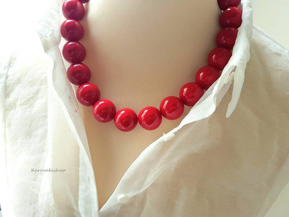 Chunky bead statement red necklace - Bright red necklace -Retro necklace- Red jewelry - Big beaded necklace - Office necklace - Gift for her