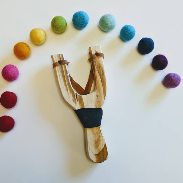 SALE! Felt Ball Slingshot Toy/Easter basketball kids, Easter/Christmas Gift/Birthday Gift/Party Favor/cat gift