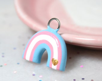 Trans Pride Rainbow Charm - Charmes en argile polymère - Charme de téléphone Kawaii - Drapeau Trans Pride - Sangle de charme de téléphone