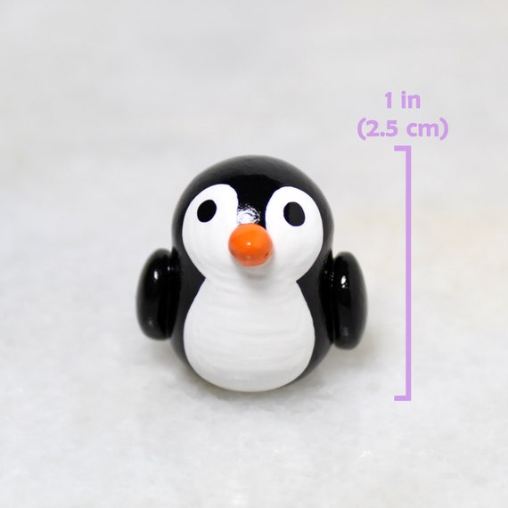 ペンギンの置物 - ポリマークレイフィギュア - デスクバディーズ