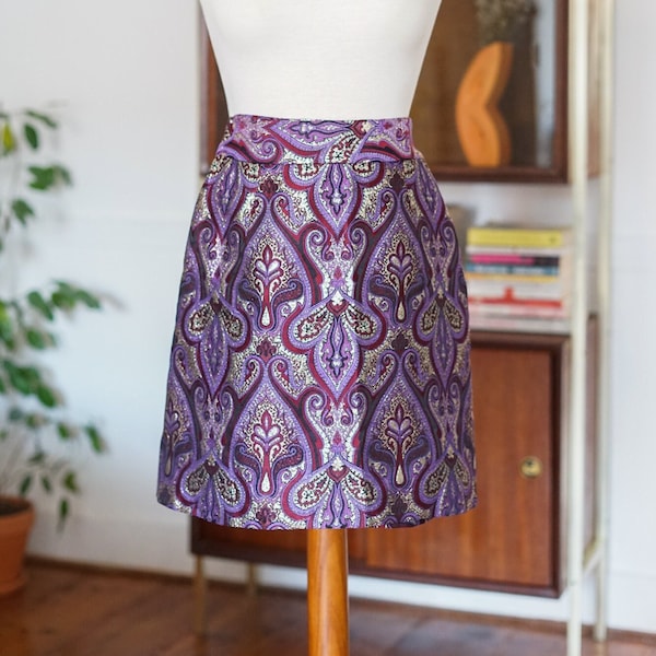 1970s Boho Brocade Mini Skirt / Small / 70s Hippie Paisley Print Skirt / vintage Purple & Gold Skirt / Groovy Mini Skirt