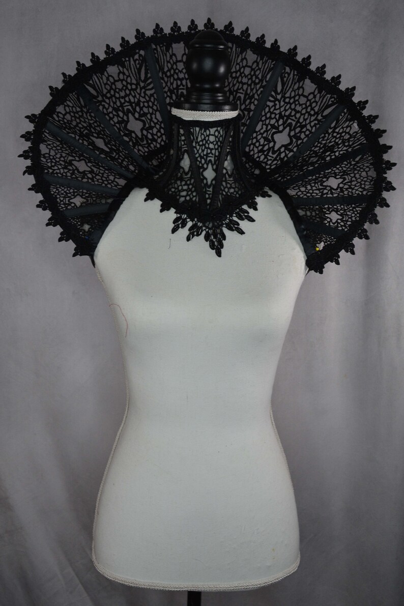 Embroidered Lace Elizabethan Neck CorsetCollar Set