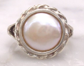 Natural Mabe Pearl White Gold Ring - Size 7 1/4 and easy to size