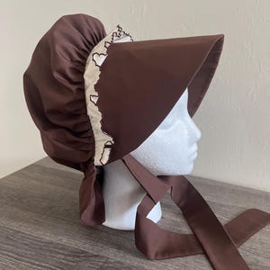 Pioneer Bonnet with Trim
