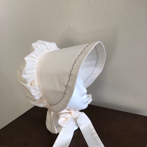 Pioneer Solid Bonnet with Embroidery on Brim