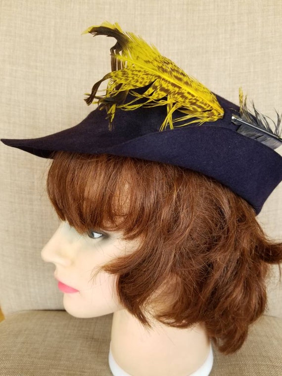 Vintage Women's Dark Blue Felt Hat "Clover Lane"
