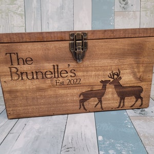 Boîte pour cartes en bois rustique | Boîte pour cartes de mariage de cerf |  Boîte à cartes personnalisée rustique