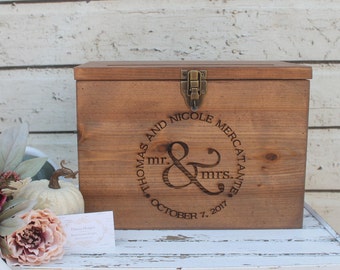 Barn wood Wedding Card Box, Rustic Wedding Decor, Wedding Cards, Dark Stained Wedding card Box, Barn Wedding Decor, card box
