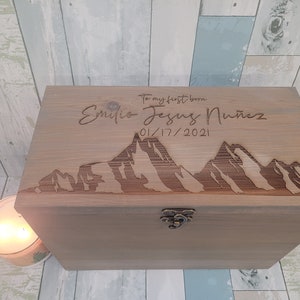 Medium  Rustic Keepsake box   Mens Personalized keepsake box    Dads Travel mementos Box