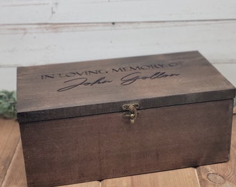 Large Vintage Style Rustic Keepsake Box - Perfect for Men's Travel Mementos and Memorabilia