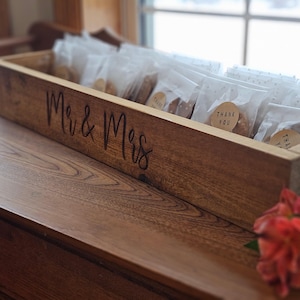 Personalized Wedding Cookie Display Box - Rustic Wood Tray immagine 7