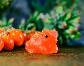 Tomato Toad frog Glow in the Dark figurine