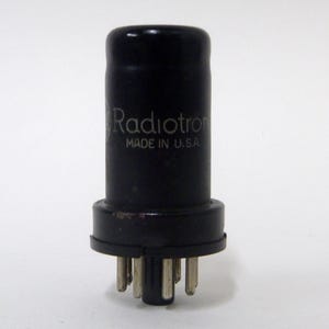 Válvula de vácuo Radiotron 6SC7 - grande almôndega - RCA - metal - Radio Corp. of America