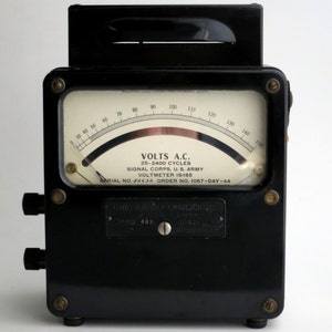 U. S. Army Signal Corp AC voltmeter made by Weston - Bakelite case.