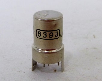 Hitachi 8393 nuvistor vacuum tube