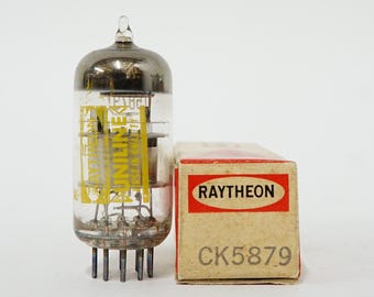 Raytheon 5879 vacuum tube - new old stock - silver plate - Uniline - manufactured by RCA - CK5879