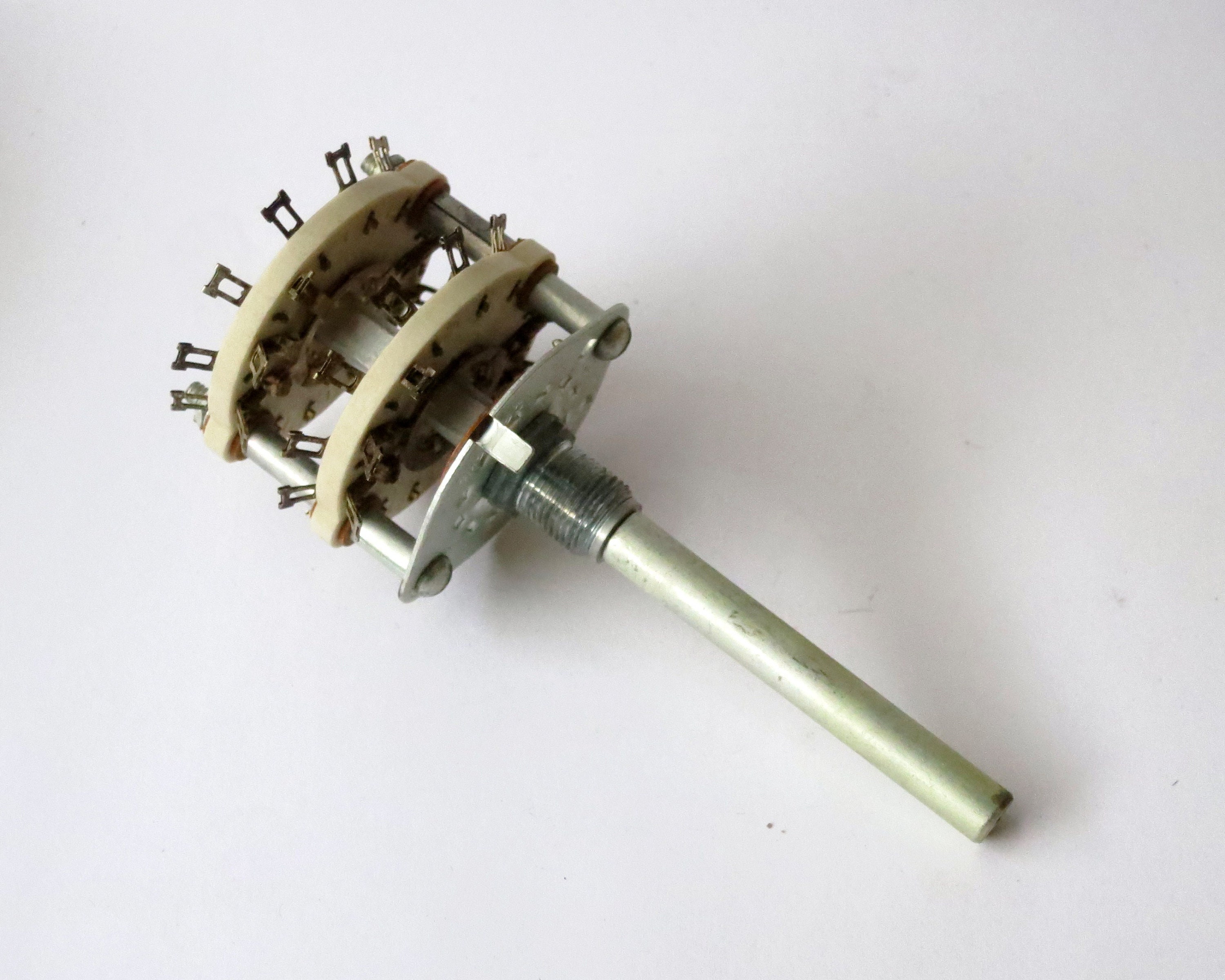 Mallory-Grigsby 4M2622C - ceramic rotary switch - 12 pole 2 position rotary switch