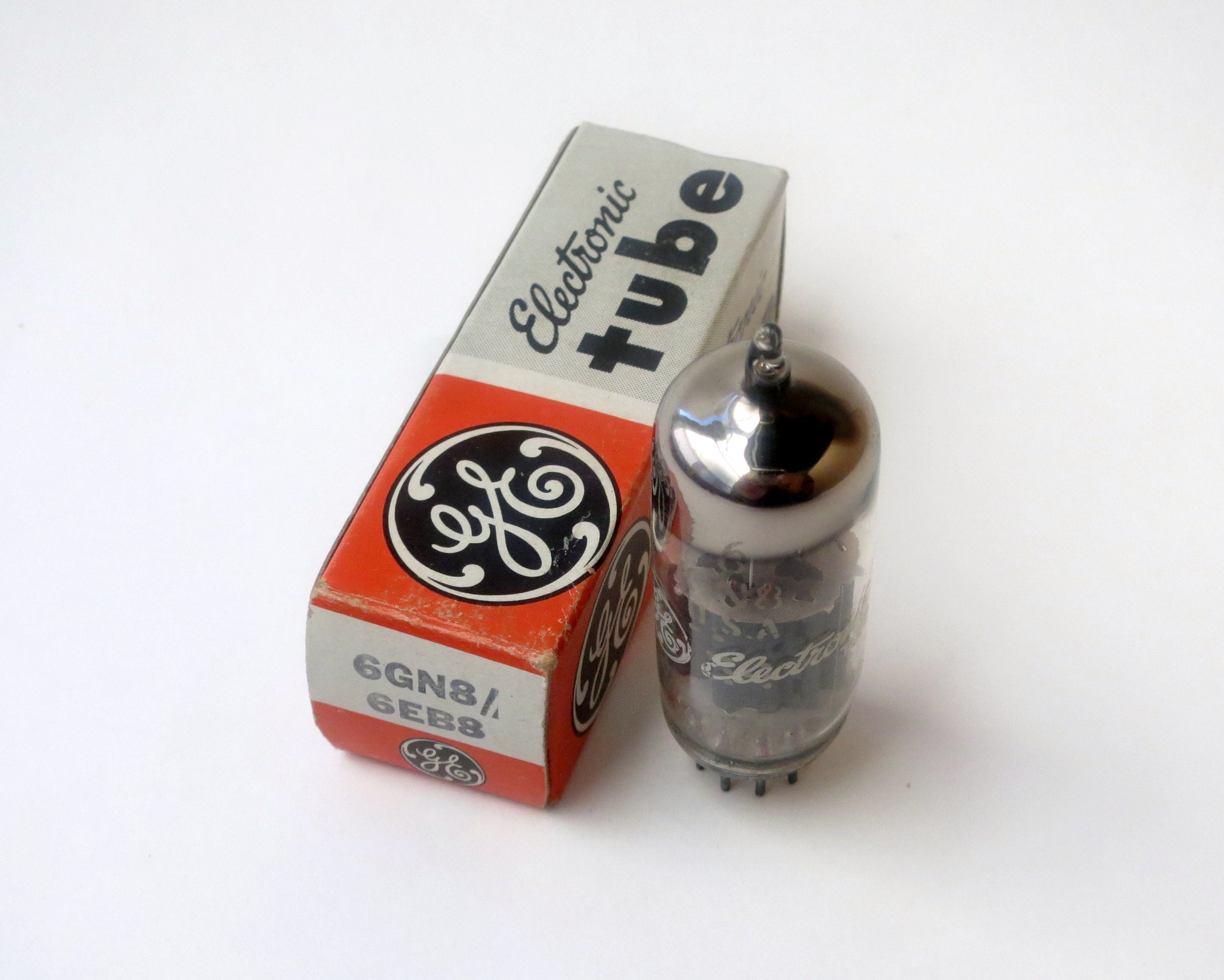 新品未使用GE真空管　6GN8/6EB8 GE 6GN8 / 6EB8 Vacuum Tube - New Old Stock - Original Box - Mint