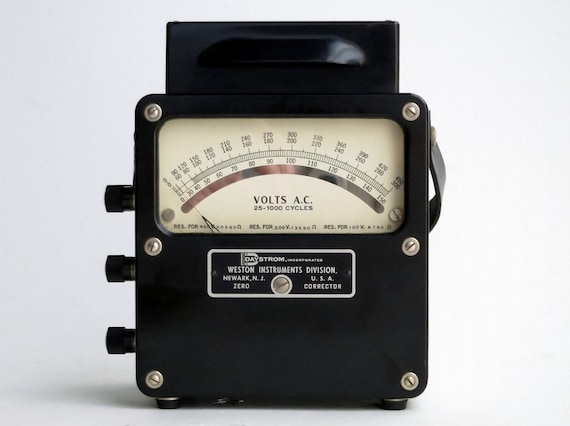 Weston 3 Range AC Laboratory Analog Voltmeter With Bakelite Case