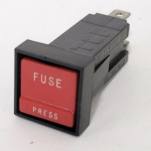 Littelfuse fuse holder with red push-on cap