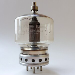 GE 5D22/4-250A vacuum tube - General Electric large glass transmitting tube