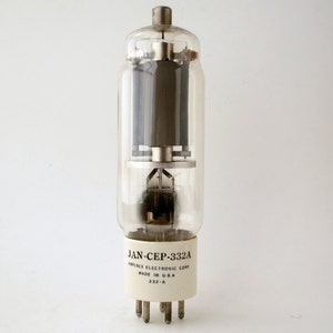 Amperex 332A vacuum tube - large glass transmitting tube - ceramic base - joint army navy - in original box