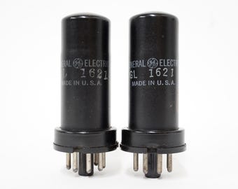pair: GE 1621 vacuum tubes - General Electric - "for applications requiring continuity of service" - high rel 6F6 - metal - GL1621