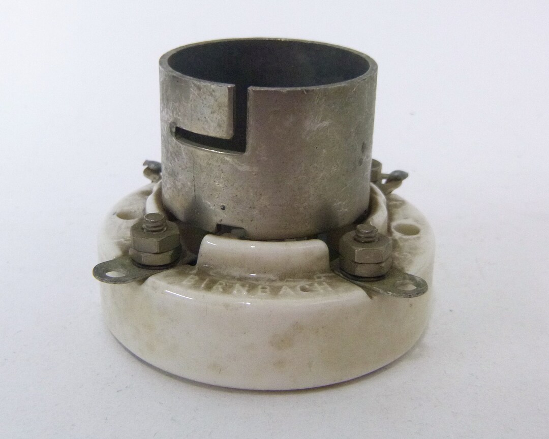 Birnbach 435 Vacuum Tube Socket - Early Version With Molded-in Features ...