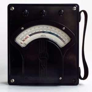 Old timey Westinghouse Analog Meter in Bakelite Case for tech geeks and geekettes.