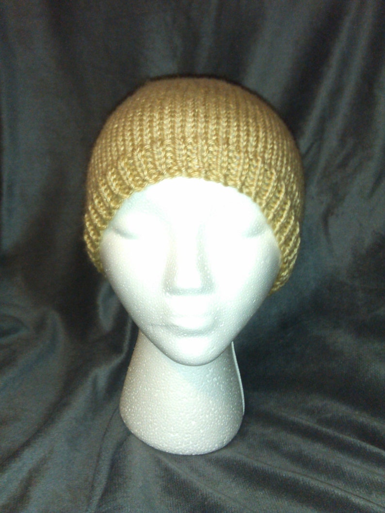 Handgestrickte Tan Beanie Bild 2