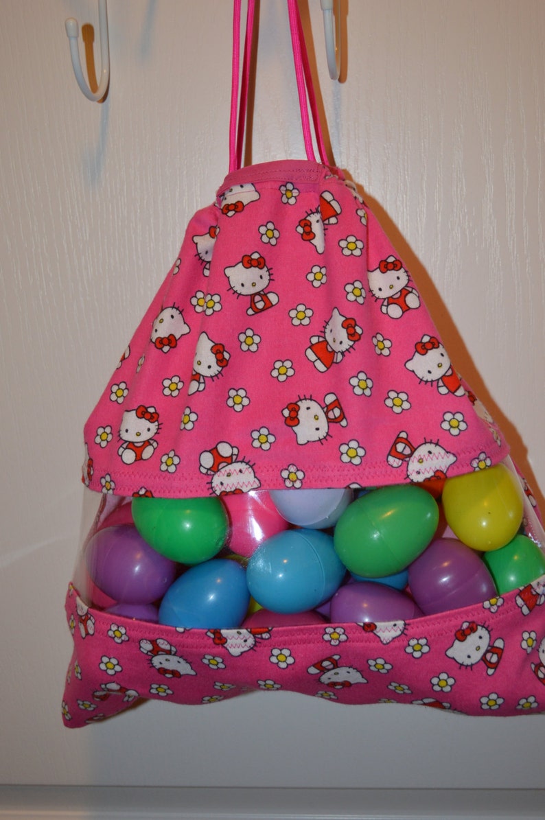 Hello Kitty Hanging Peek-A-Boo Bag