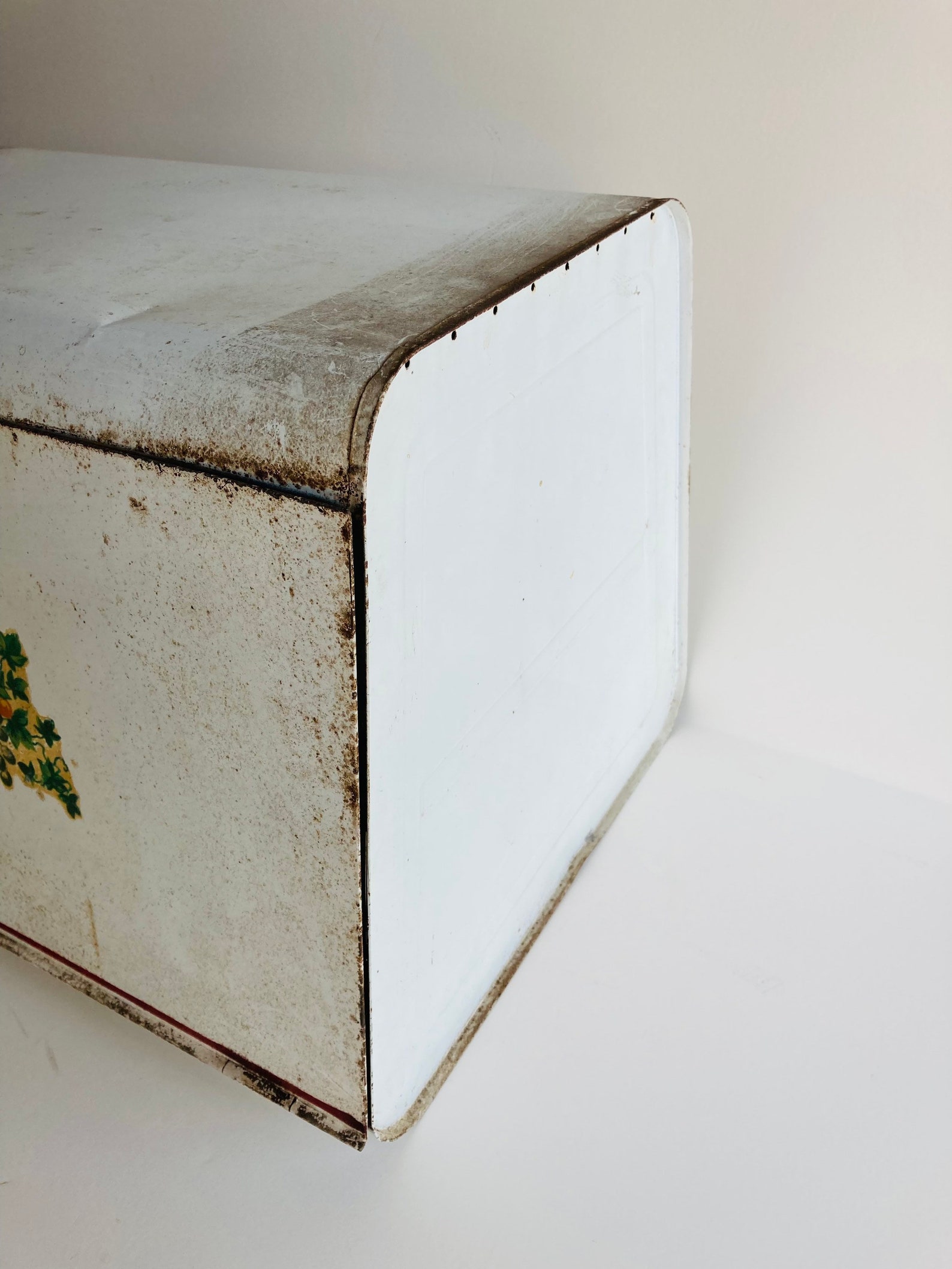 Vintage 1950s Bread Box / White Metal Bread Box with Decal Etsy 日本