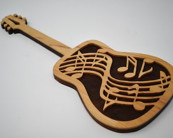 Guitarra de nogal y arce hecha a mano: regalo para amantes de la música