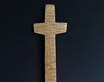 Cruz de pared de arce de 23"x 4" con incrustaciones de arcoíris