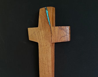 Cruz de pared de 19" de alto x 6" de ancho con incrustaciones de turquesa