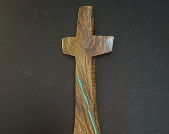 Cruz de pared de roble con incrustación de lapislázuli 12"x3"