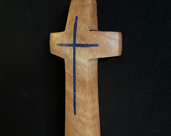 Cruz de pared de arce de 7 "x 2" con incrustaciones de lapislázuli