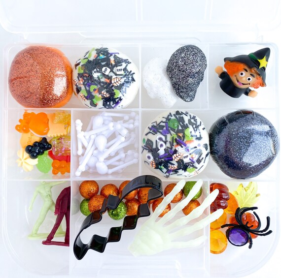 Halloween Night Signature Halloween Play Dough Sensory Kit