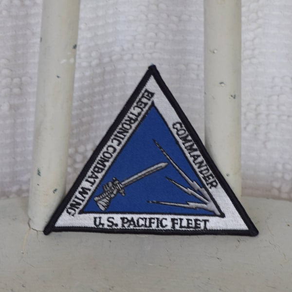 Electronic Combat Wing / U.S. Pacific Fleet / Commander Triangular Patch / Military Patch