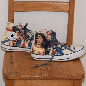 Comic converse hot sale