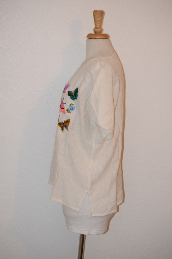 Adorable Gauzy Butterfly Embroidered Peasant Top … - image 3