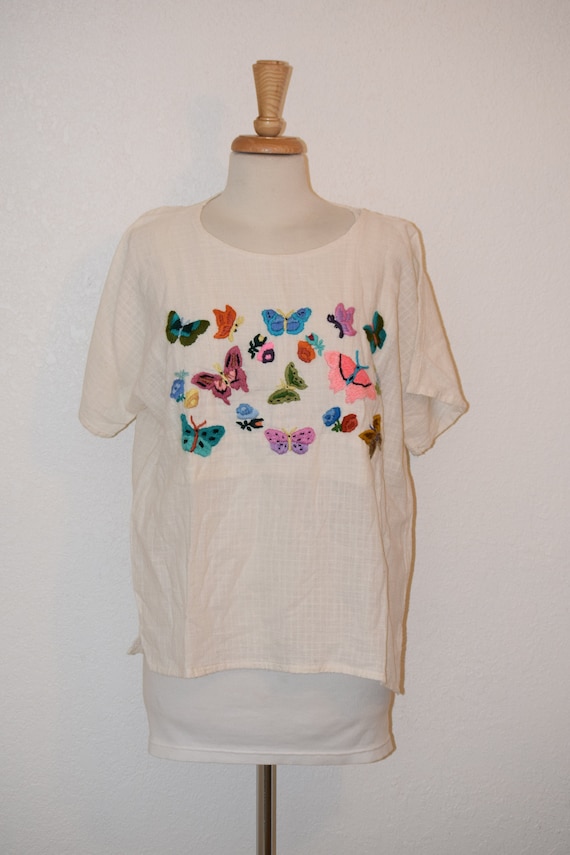Adorable Gauzy Butterfly Embroidered Peasant Top … - image 1