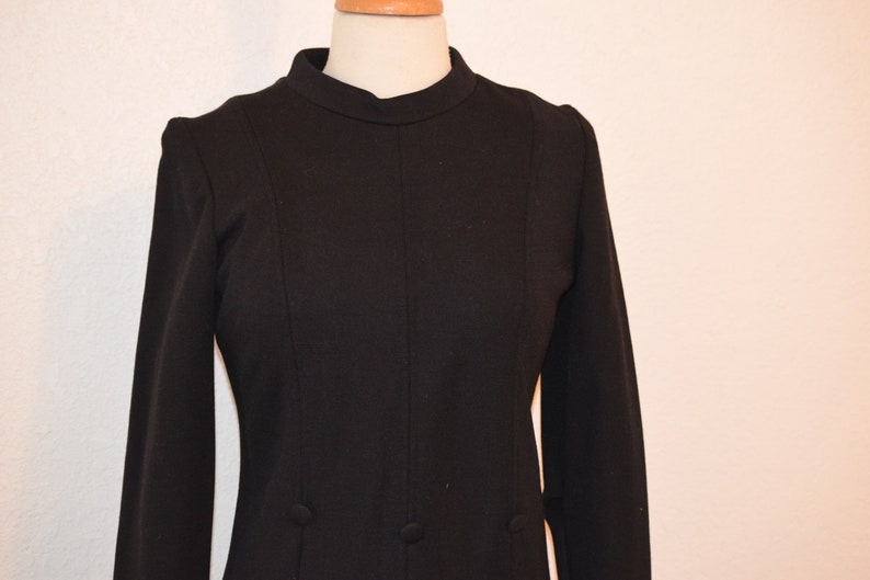 Black Double Knit Union Made /'Trends by Jerrie Lurie/' Sheath Mad Men Dress with Stand Up Collar and button Detail Women/'s Small to Medium