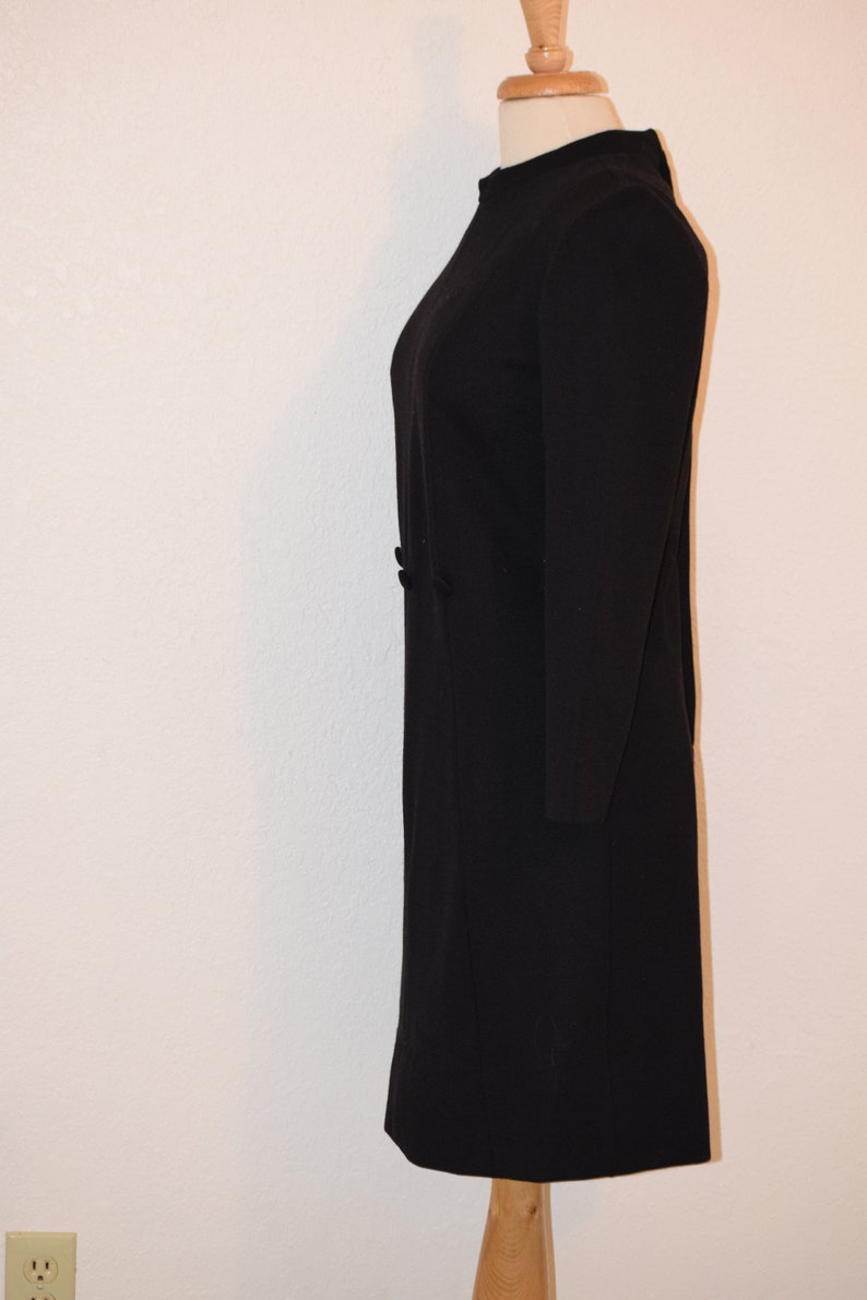 Black Double Knit Union Made /'Trends by Jerrie Lurie/' Sheath Mad Men Dress with Stand Up Collar and button Detail Women/'s Small to Medium