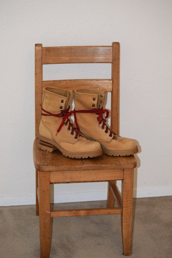 Chunky Nine West NW Camel Tan Suede Mid Ankle Lace
