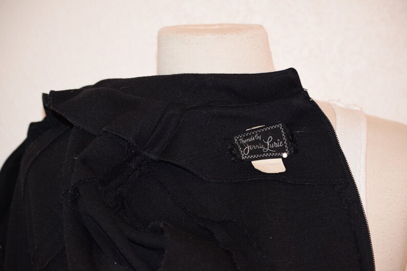 Black Double Knit Union Made /'Trends by Jerrie Lurie/' Sheath Mad Men Dress with Stand Up Collar and button Detail Women/'s Small to Medium