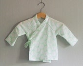 SOLDES : Ensemble kimono-pantalon bébé vert motif gros pois blancs