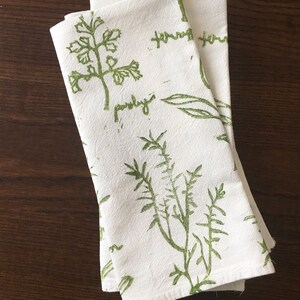 Ensemble de serviettes aux herbes serviettes imprimées en bloc Serviettes en tissu de coton Serviettes en sac de farine Respectueux de l'environnement Serviettes en coton faites à la main Réutilisables image 4