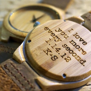 Houten horloge / persoonlijk horloge - gegraveerd met persoonlijke tekst - cadeau voor hem / haar verjaardag, bruiloft geschenk